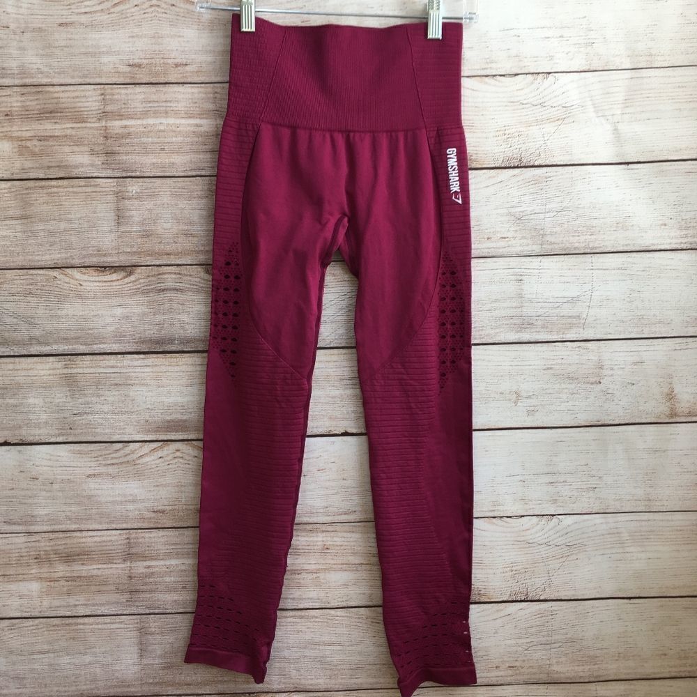 GYMSHARK LEGGINGS IN WINE‎